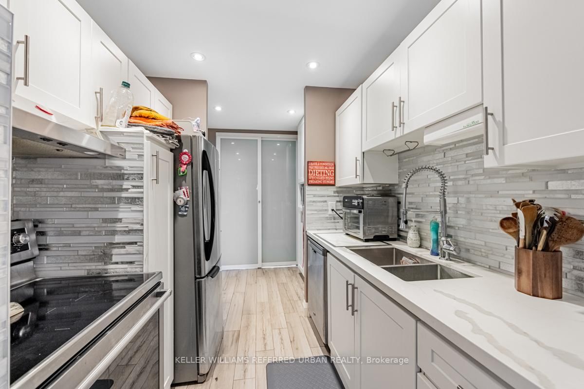 3025 Queen Frederica Drive • #1007 • Mississauga, ON photo 18
