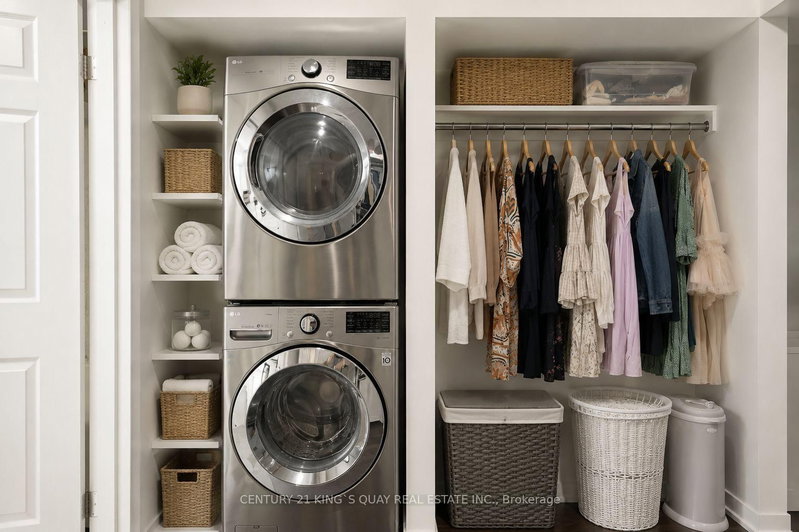 25 Agnes Mississauga,ON L5B 3X7 — Photo 8