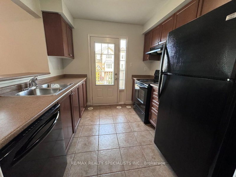 home for lease on 829 Fowles Court