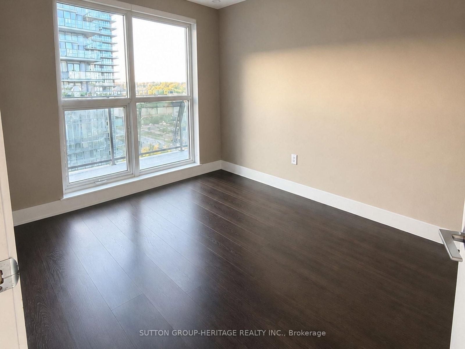 2212 Lake Shore Boulevard W • #907 • Toronto, ON photo 11