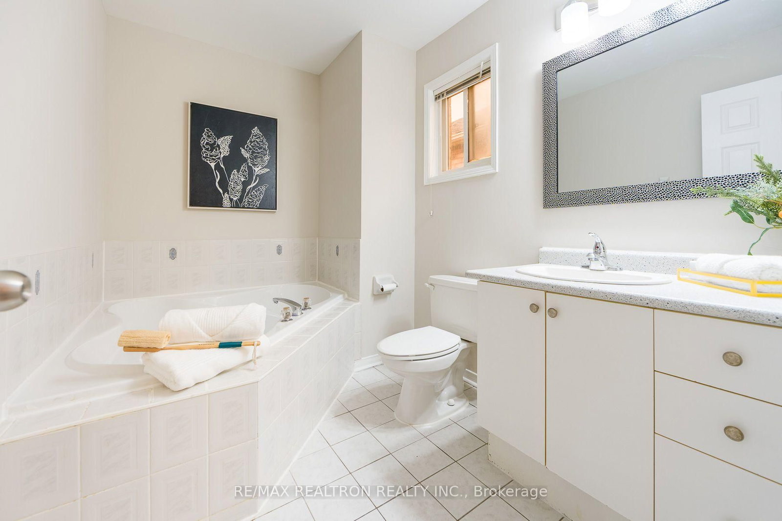 1 Heathwood Drive • Brampton, ON photo 33