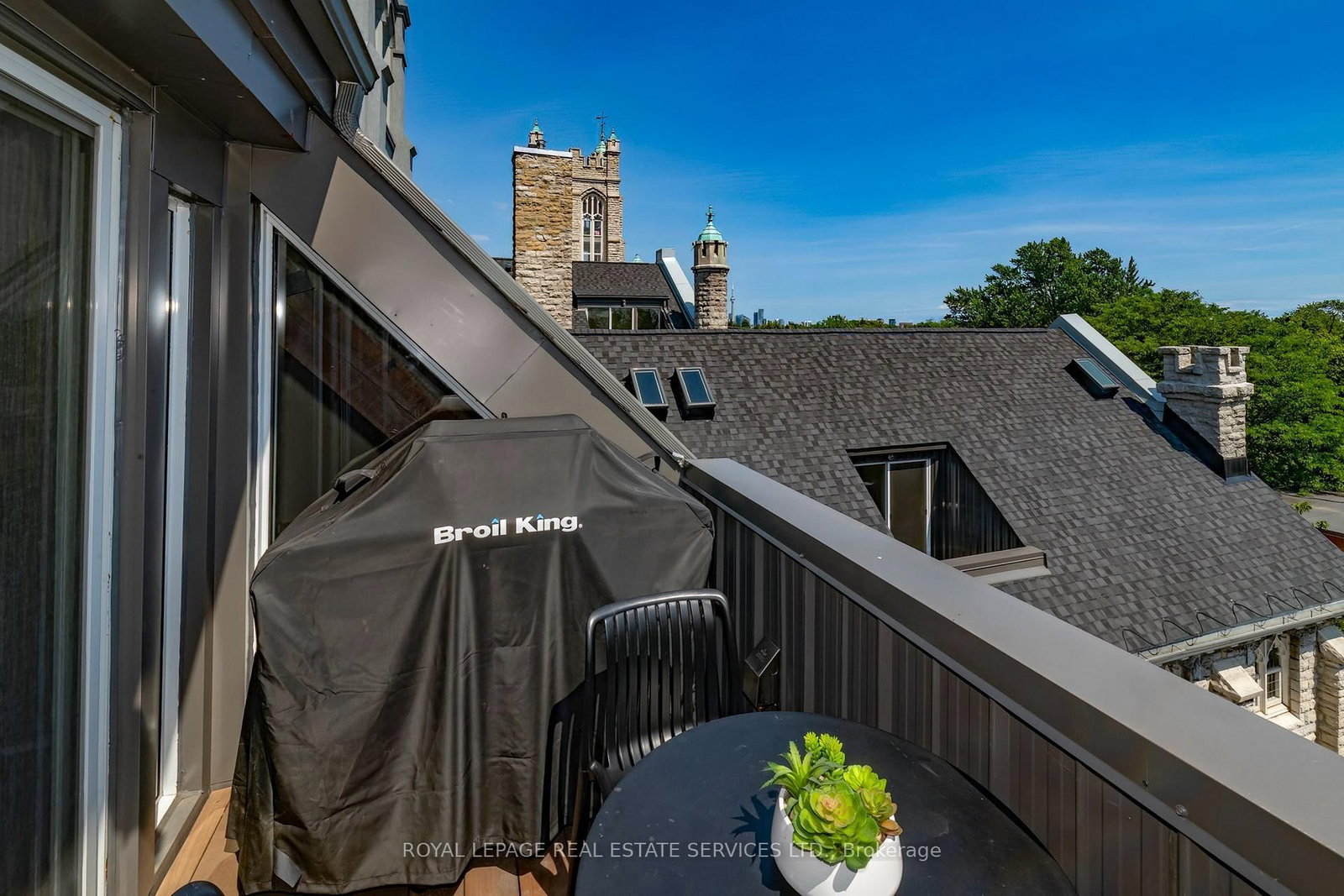 384 Sunnyside Avenue • #308 • Toronto, ON photo 38