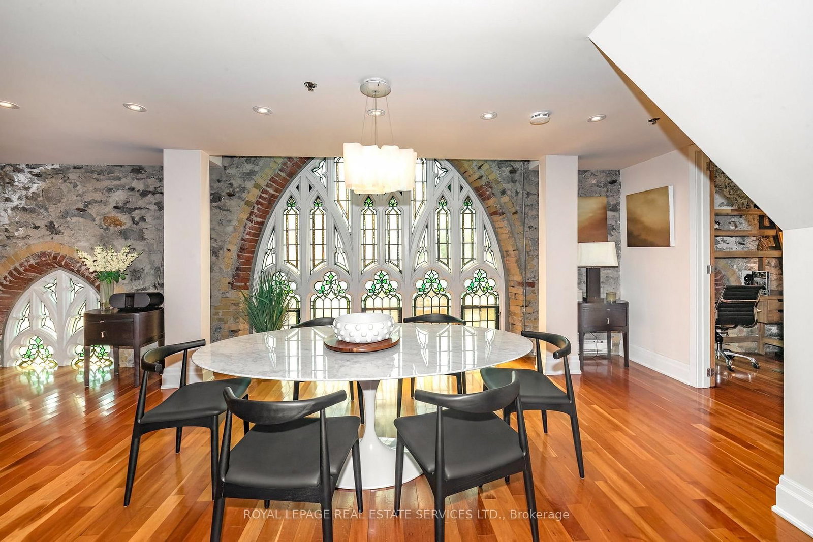 384 Sunnyside Avenue • #308 • Toronto, ON photo 6