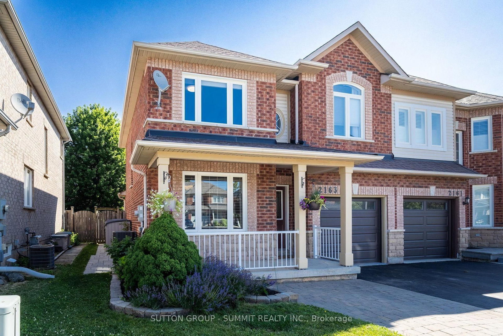 2163 SUTTON Drive • Burlington, ON photo 1
