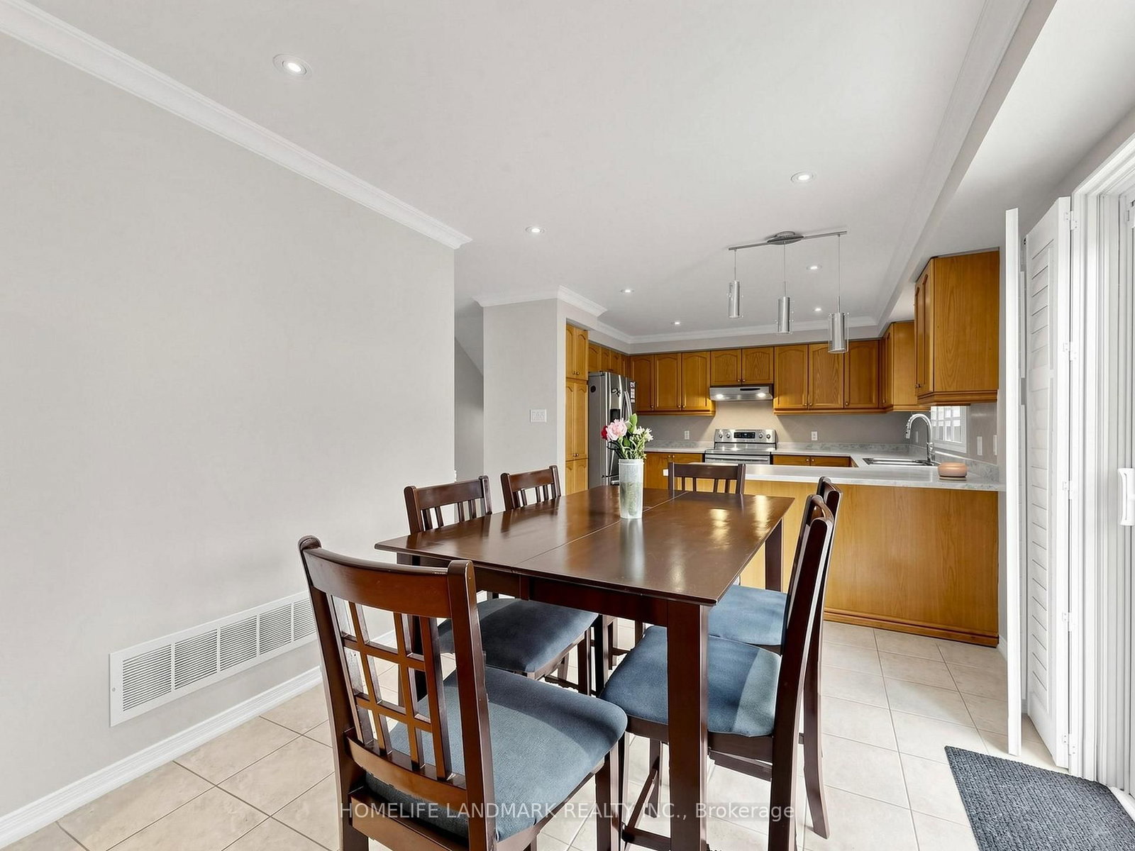 19 Citronella Lane • Brampton, ON photo 13