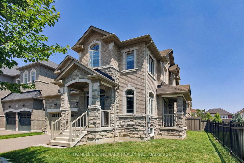 1533 Devine Point
