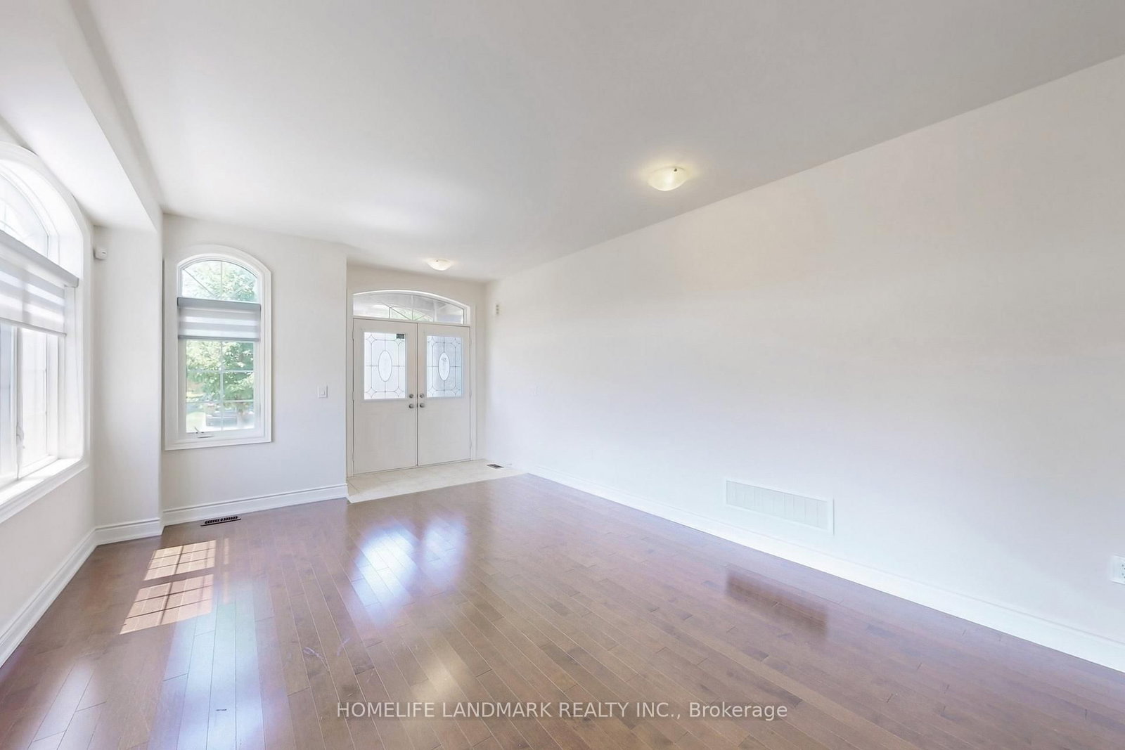 1533 Devine Point • Milton, ON photo 7