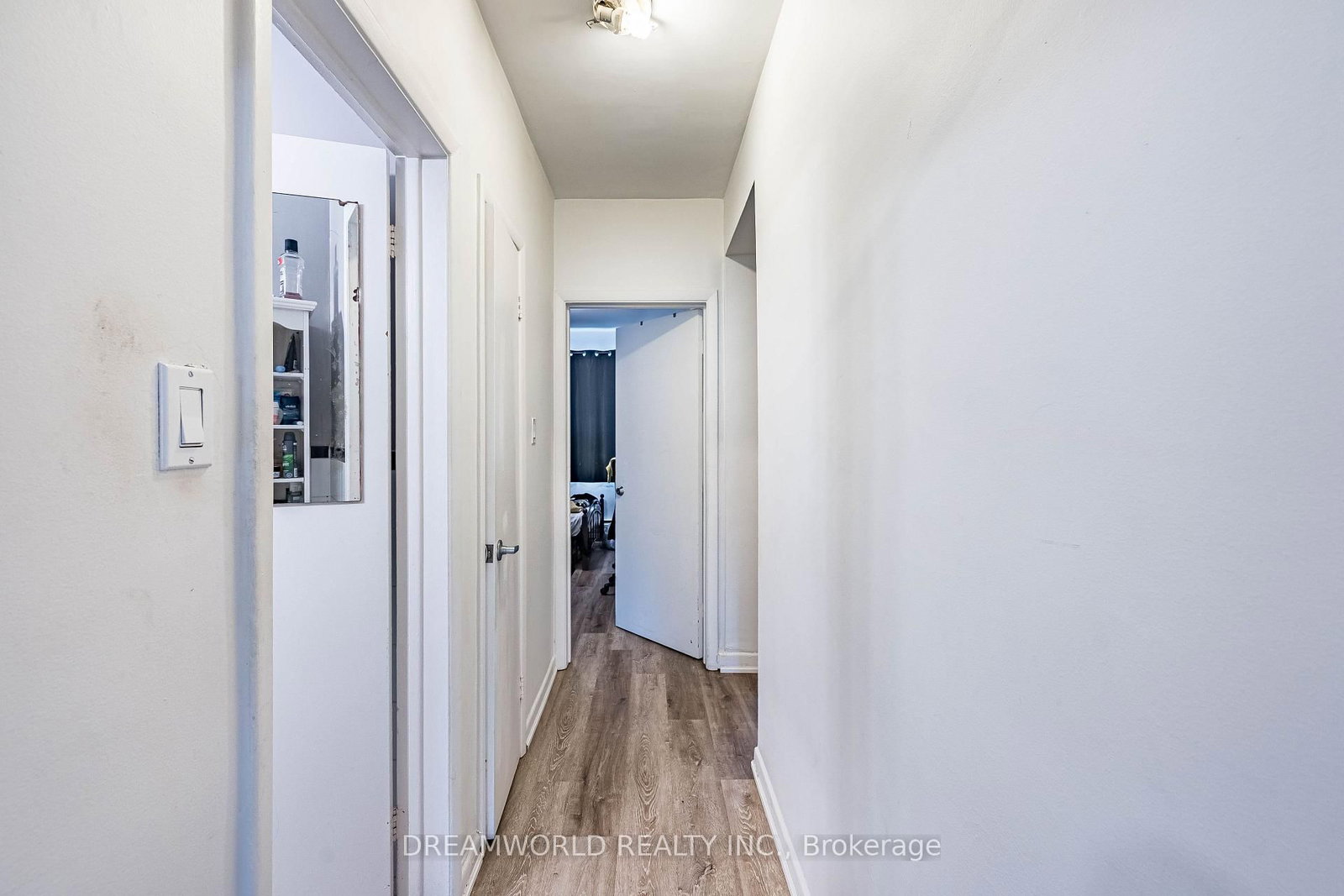 7 Diana Drive • Toronto, ON photo 9