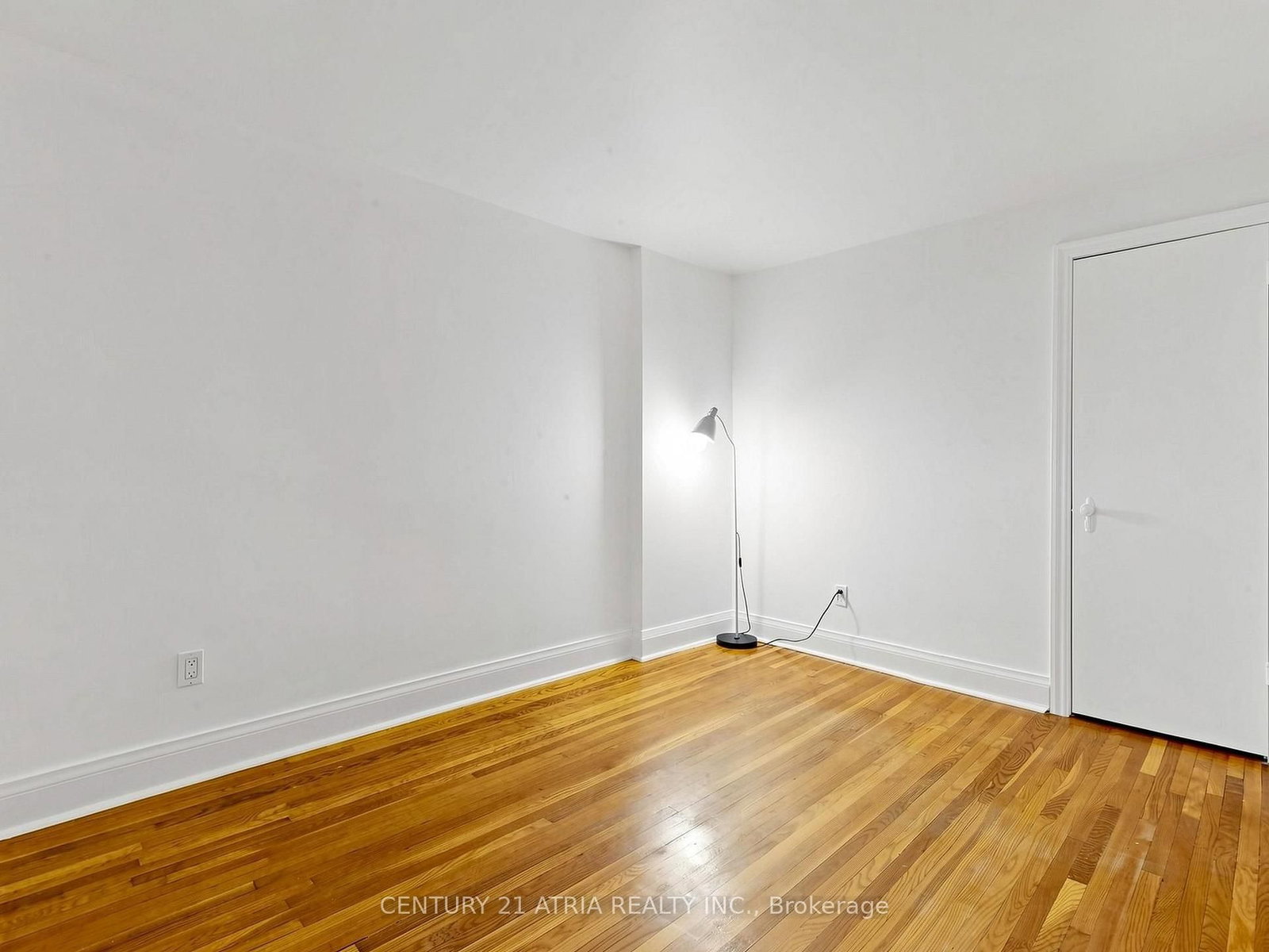 21 Mahoney Avenue • Toronto, ON photo 24