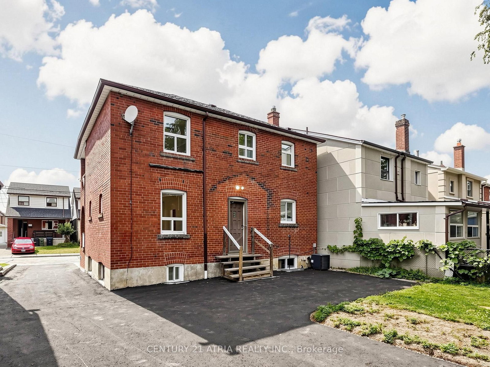 21 Mahoney Avenue • Toronto, ON photo 50