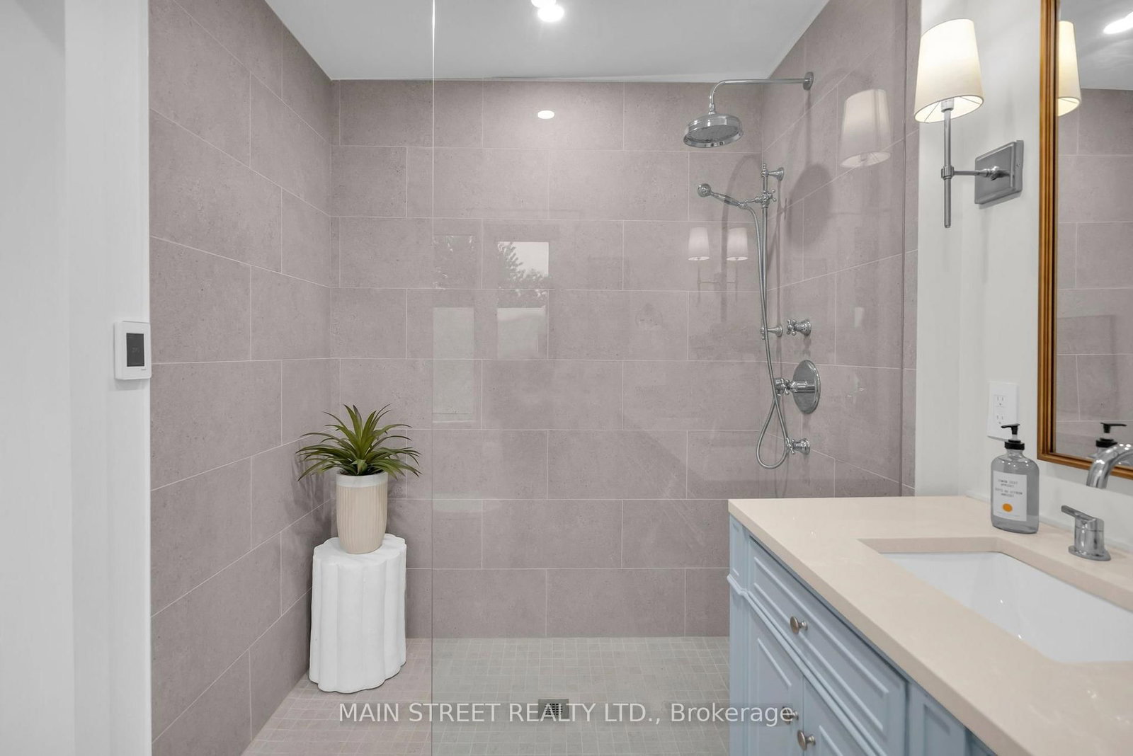 161 Church Street • Toronto, ON photo 19