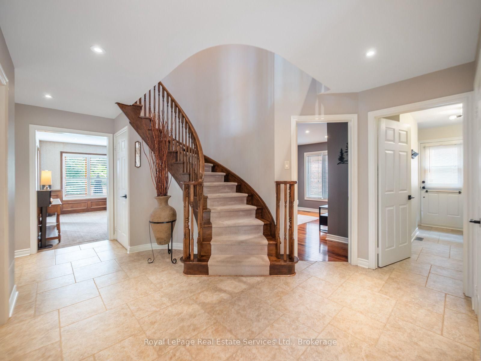 1478 Creekwood Trail • Oakville, ON photo 10