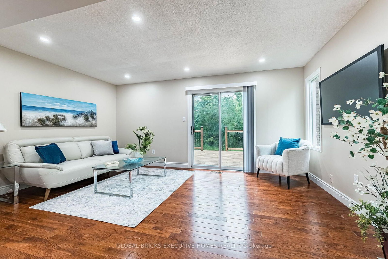 2150 Hunt Crescent • Burlington, ON photo 12