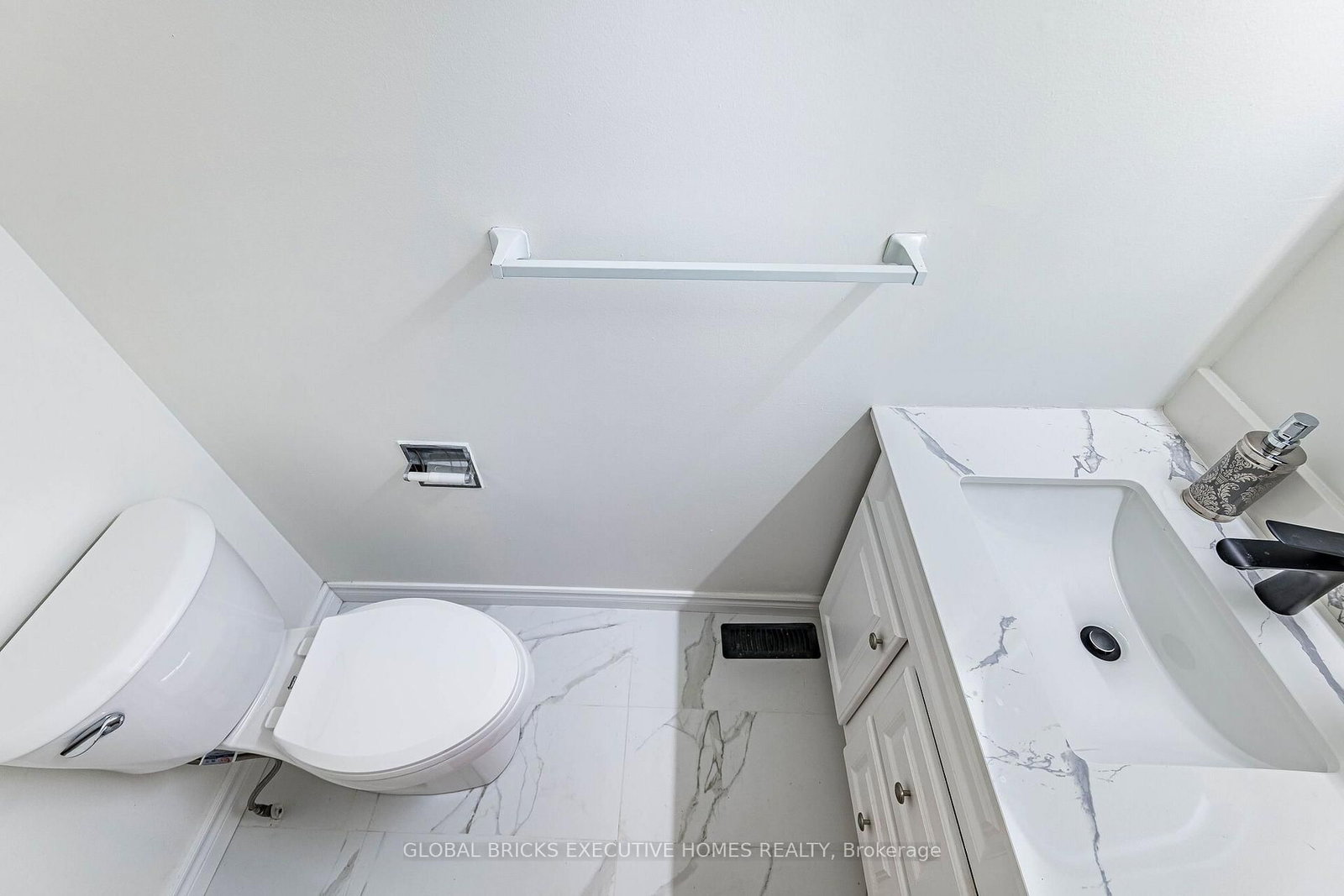 2150 Hunt Crescent • Burlington, ON photo 21