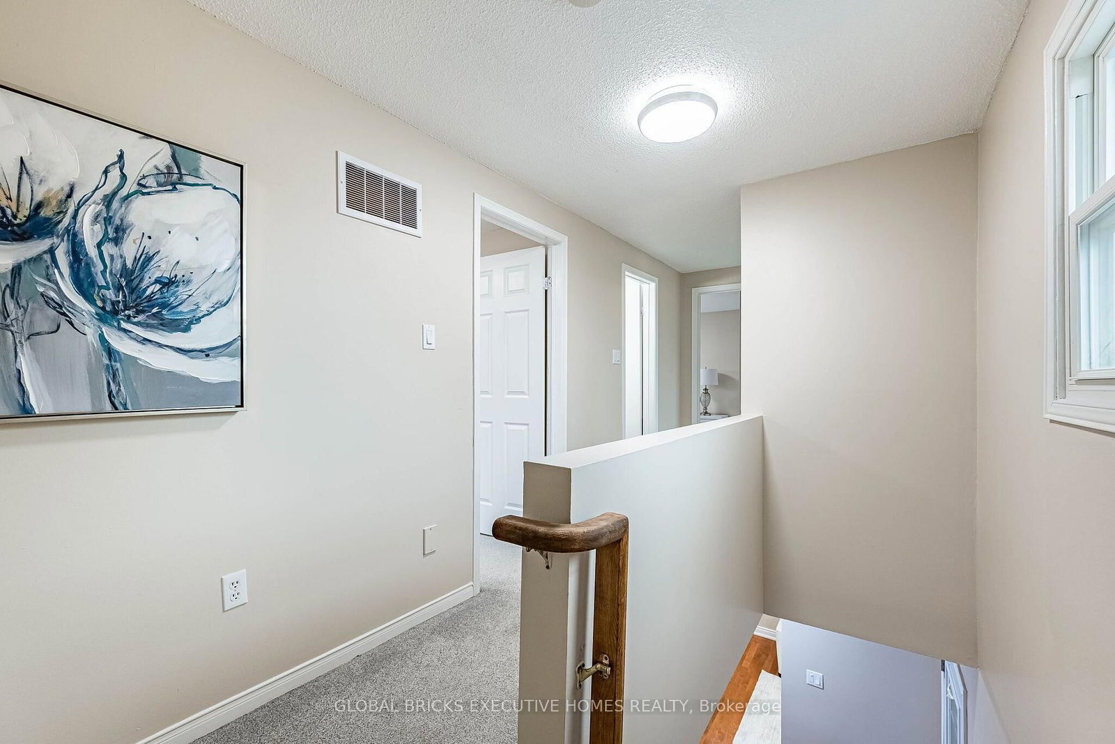 2150 Hunt Crescent • Burlington, ON photo 23