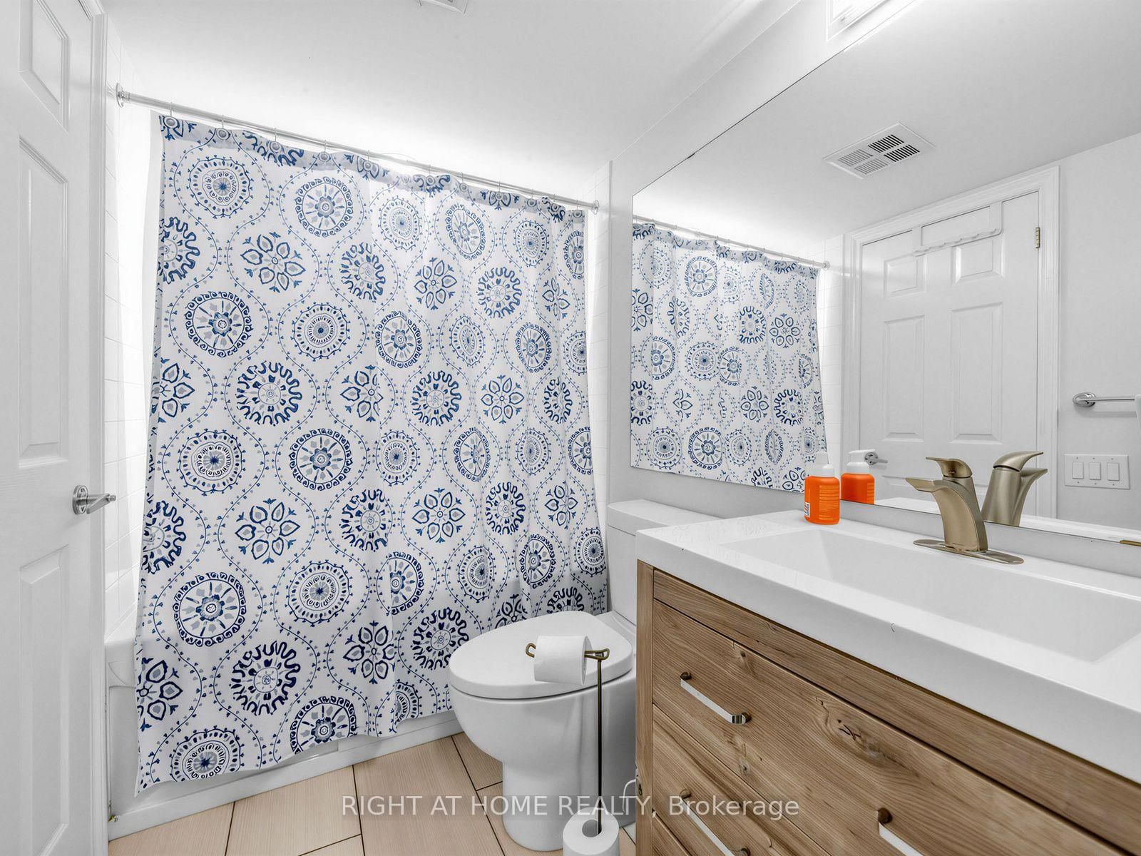 95 The Queensway • #61 • Toronto, ON photo 15