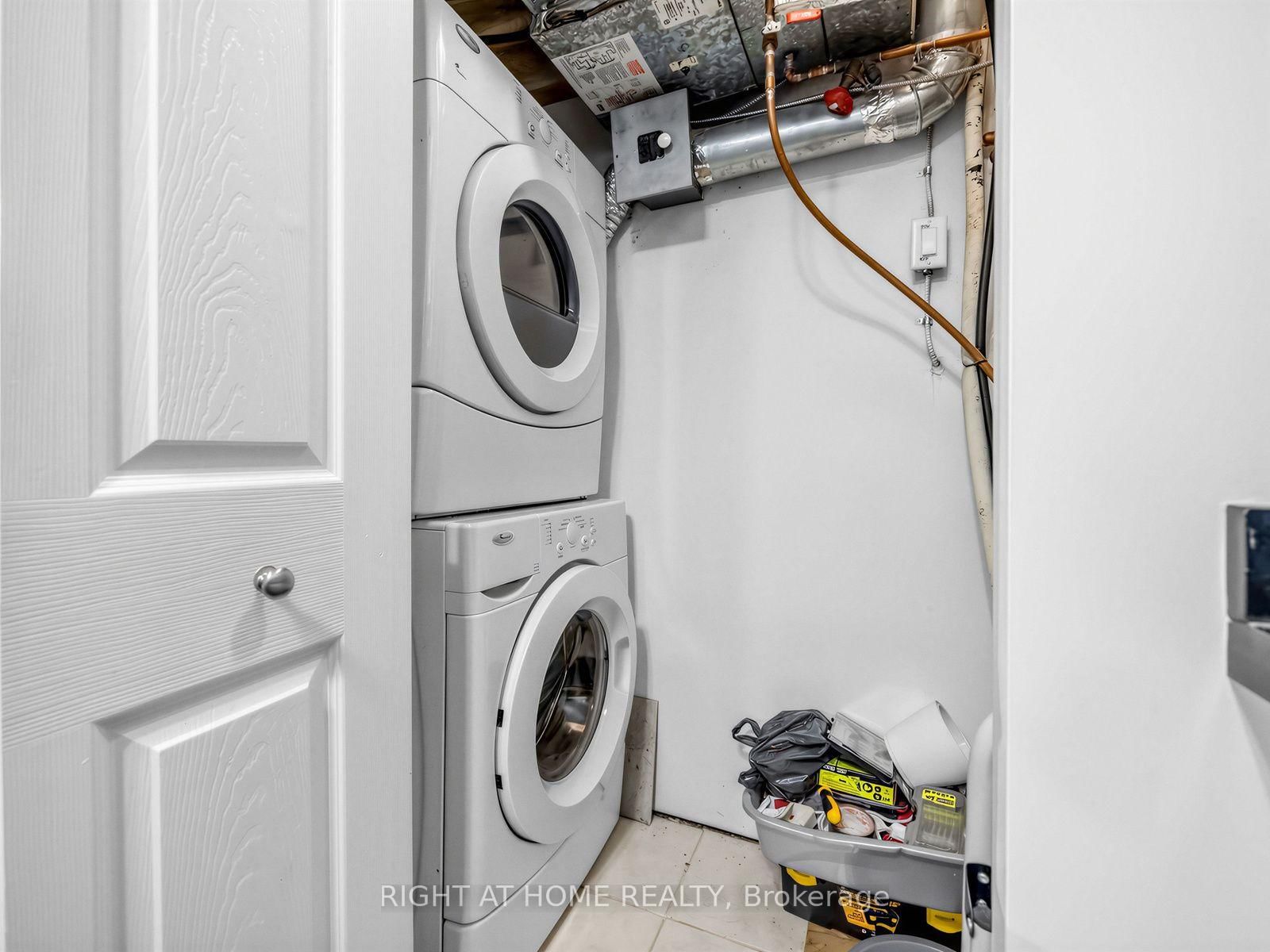 95 The Queensway • #61 • Toronto, ON photo 16
