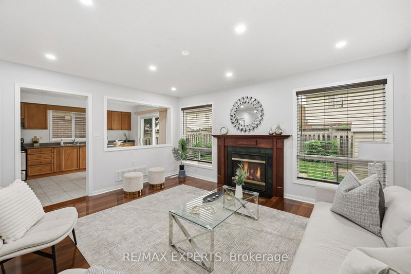 554 Caverhill Crescent