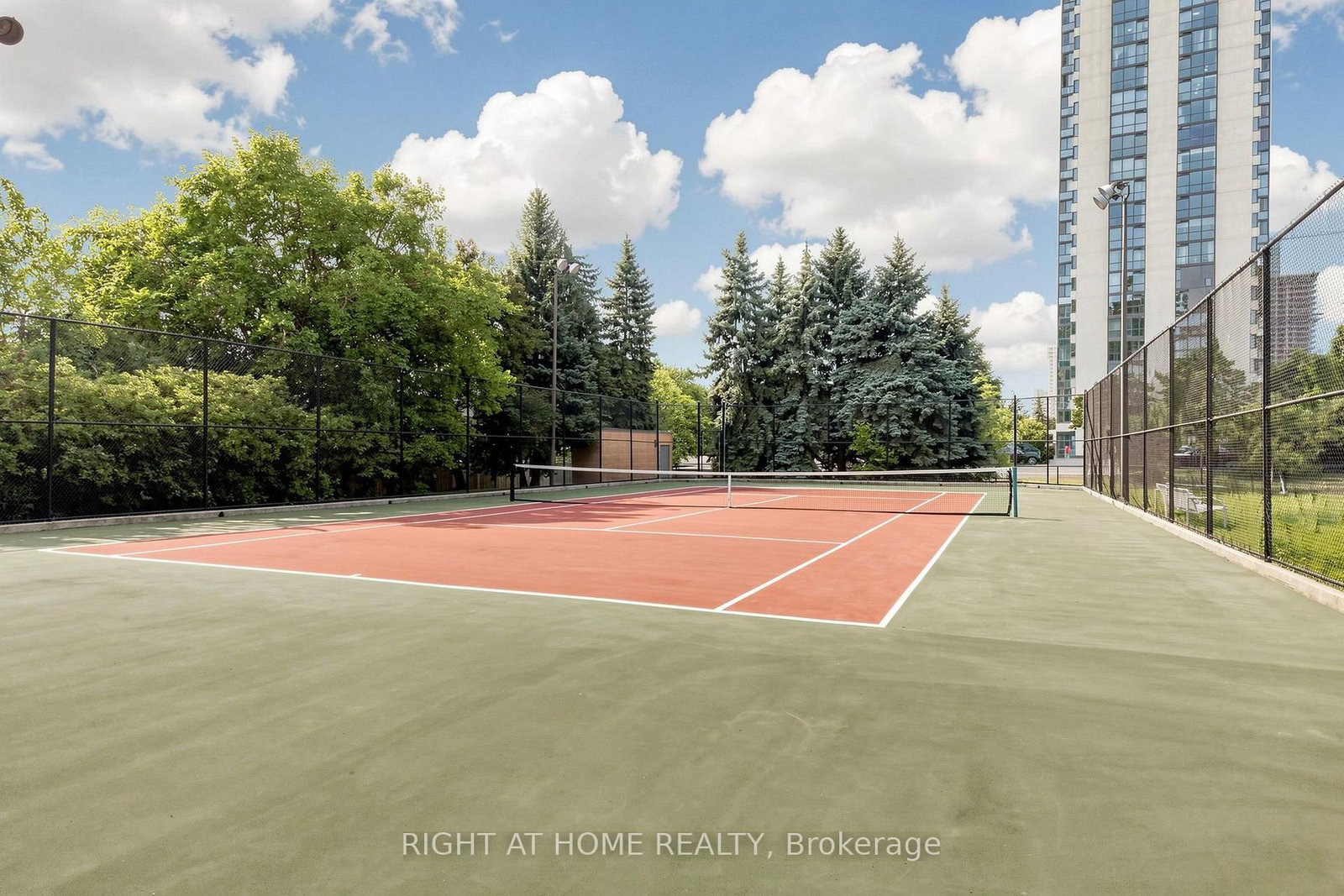 300 Webb Drive • #PH9 • Mississauga, ON photo 33