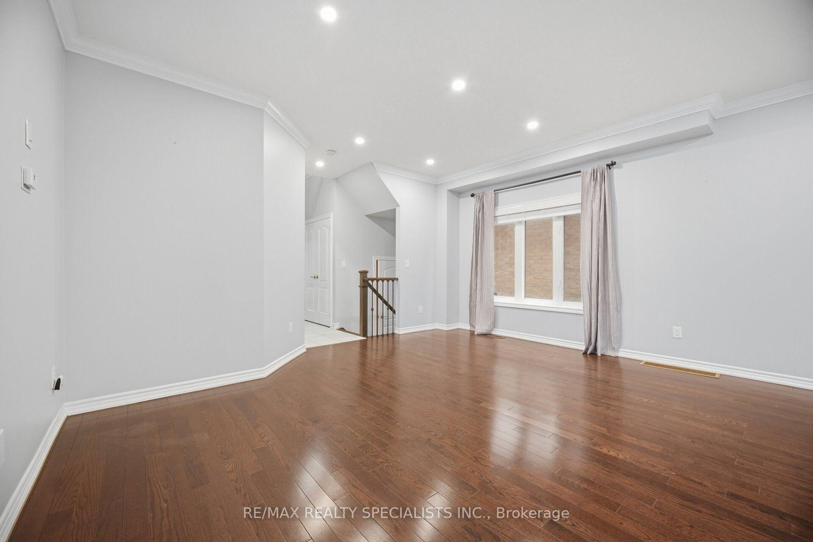 227 Minto Crescent • Milton, ON photo 11