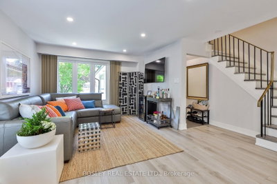21 Courtleigh Square • Brampton, ON photo 3