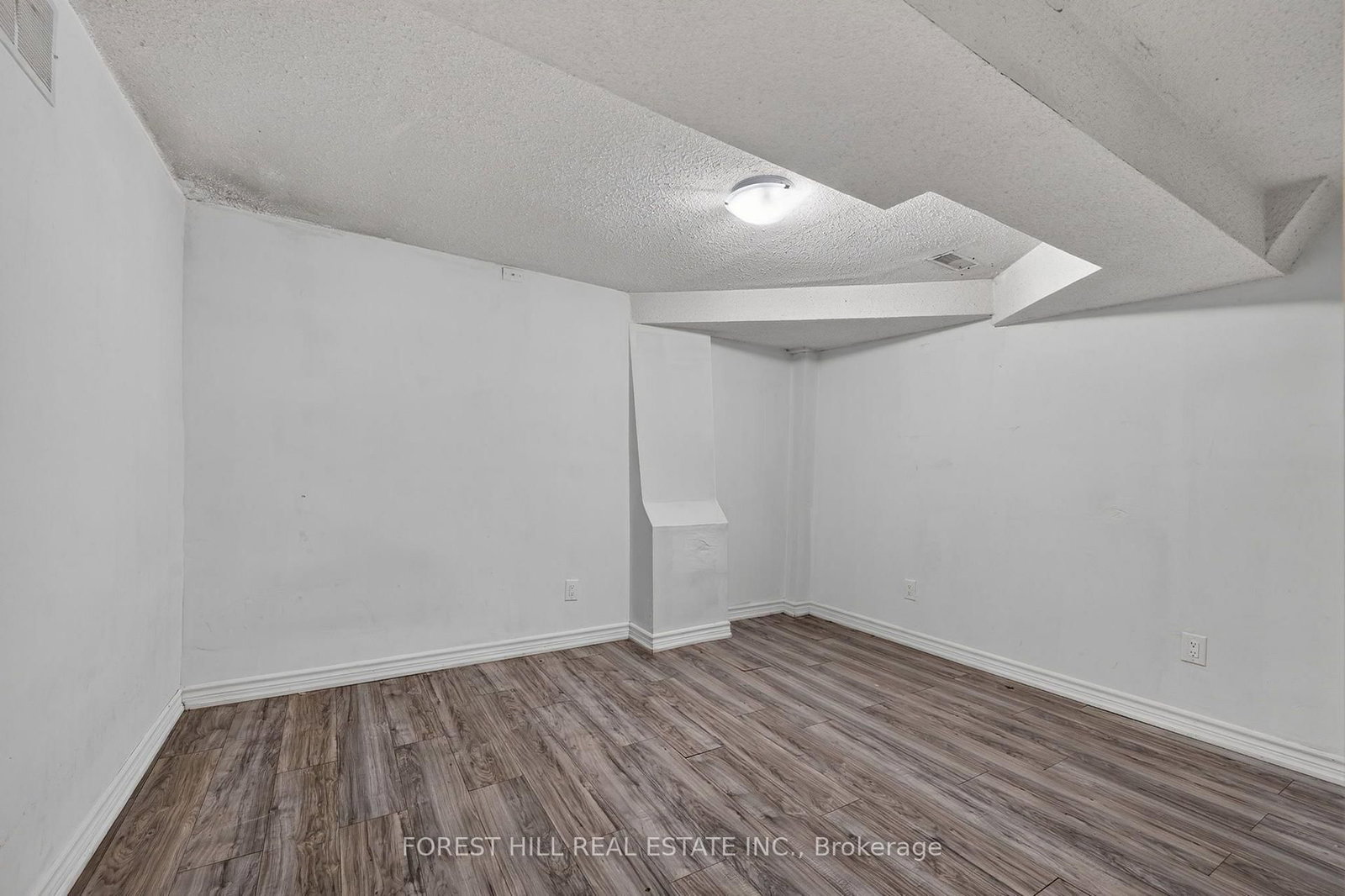 55 Castlehill Road • Brampton, ON photo 36