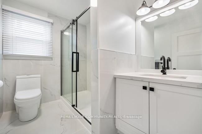 Main-42 Lockerbie Avenue, Toronto, ON, photo 5