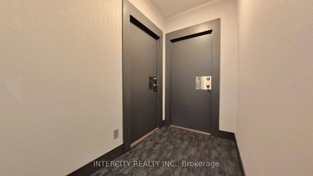 1009 - 4070 Confederation Parkway