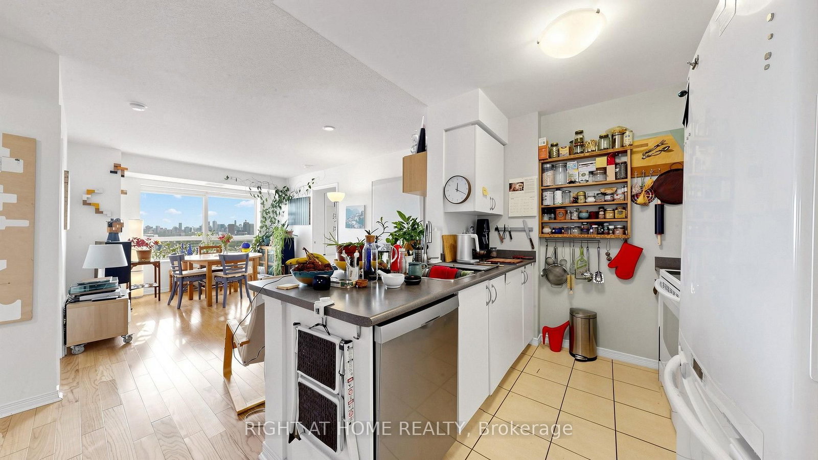 2206-60 Heintzman Street, Toronto, ON, photo 4