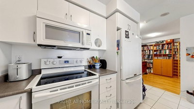Unit 2206 — 60 Heintzman Street — photo 5