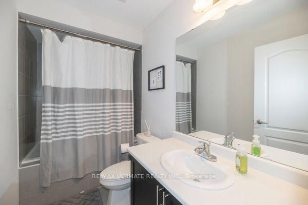 31 Davenfield Circle • Brampton, ON photo 19
