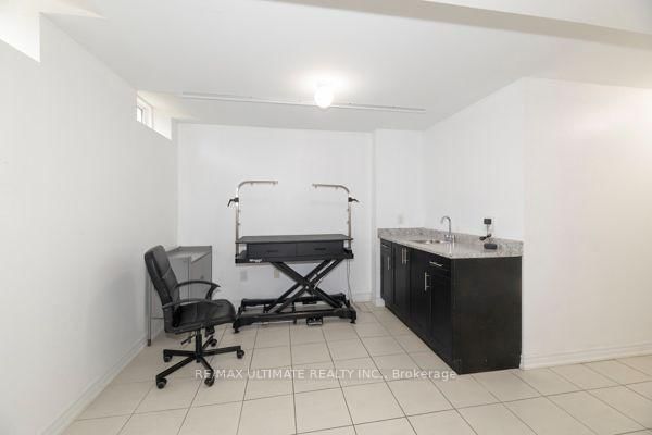 31 Davenfield Circle • Brampton, ON photo 20