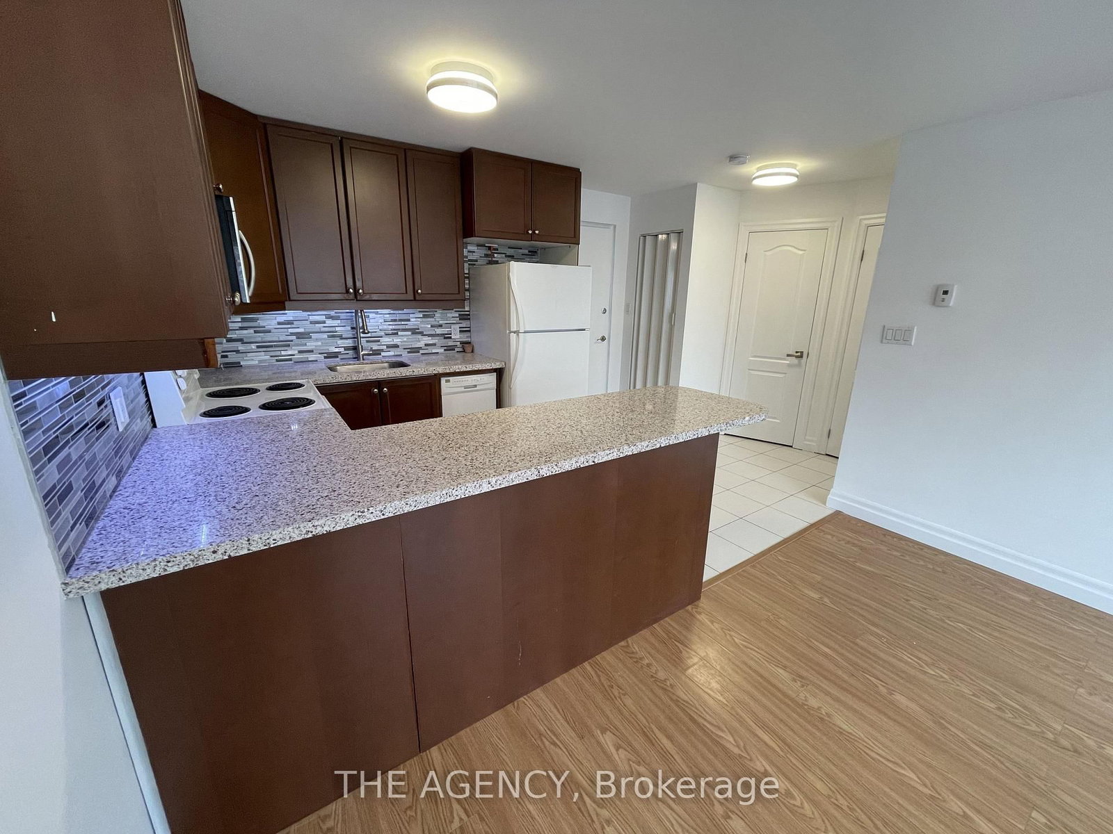 5-2940 Dundas Street, Toronto, ON