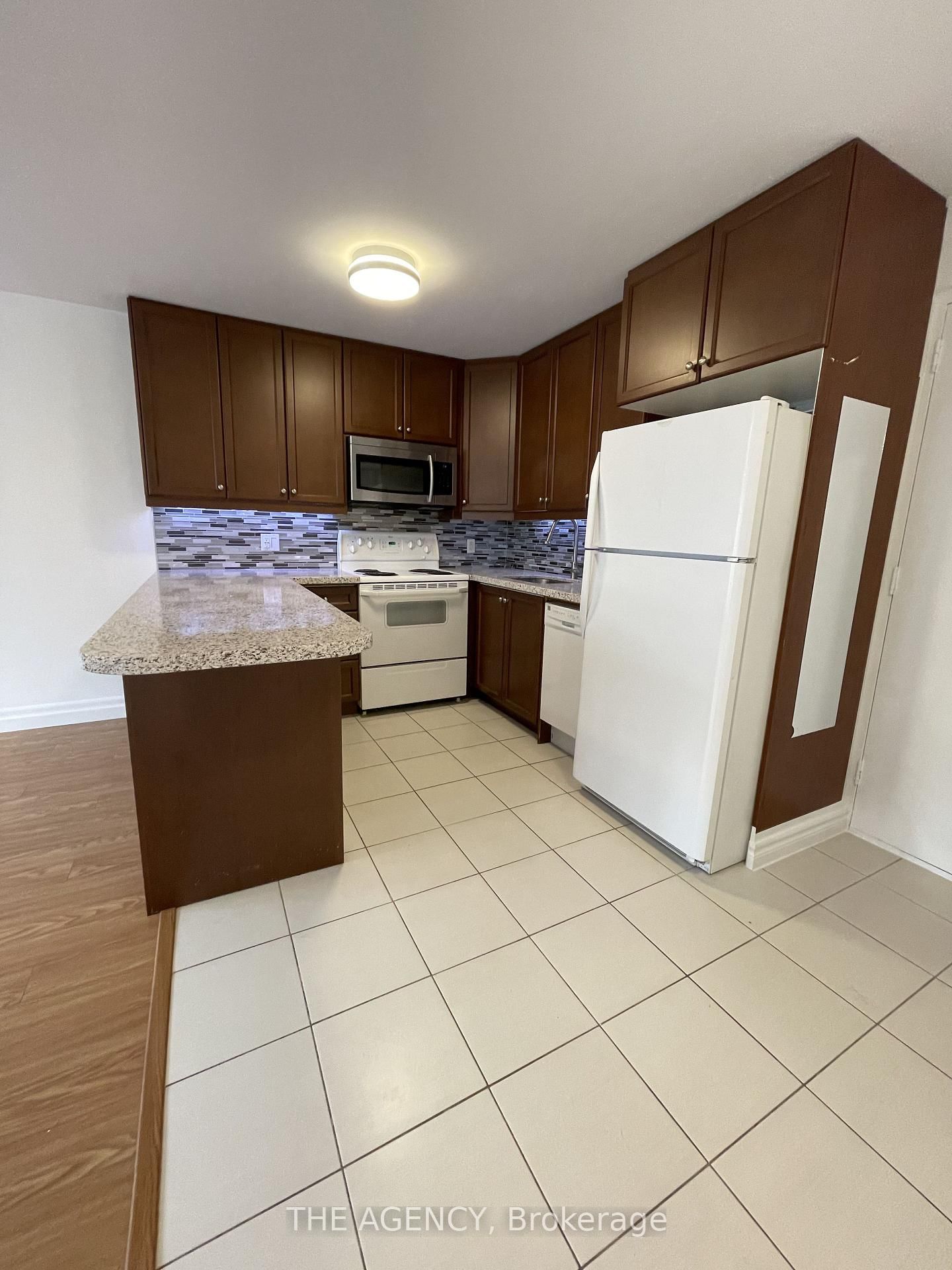 5-2940 Dundas Street, Toronto, ON, photo 3