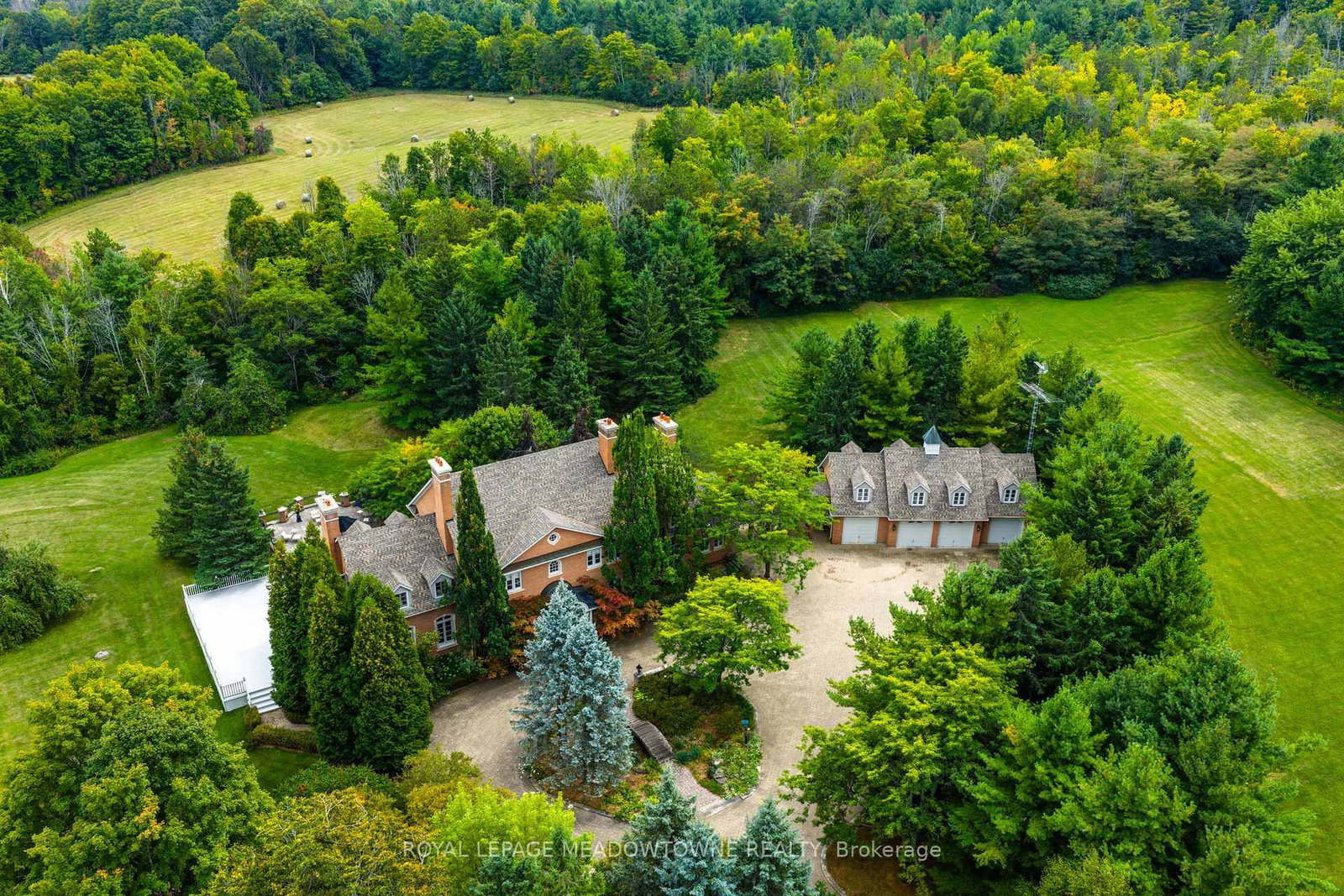 2097 Grange Side Road • Caledon, ON photo 2