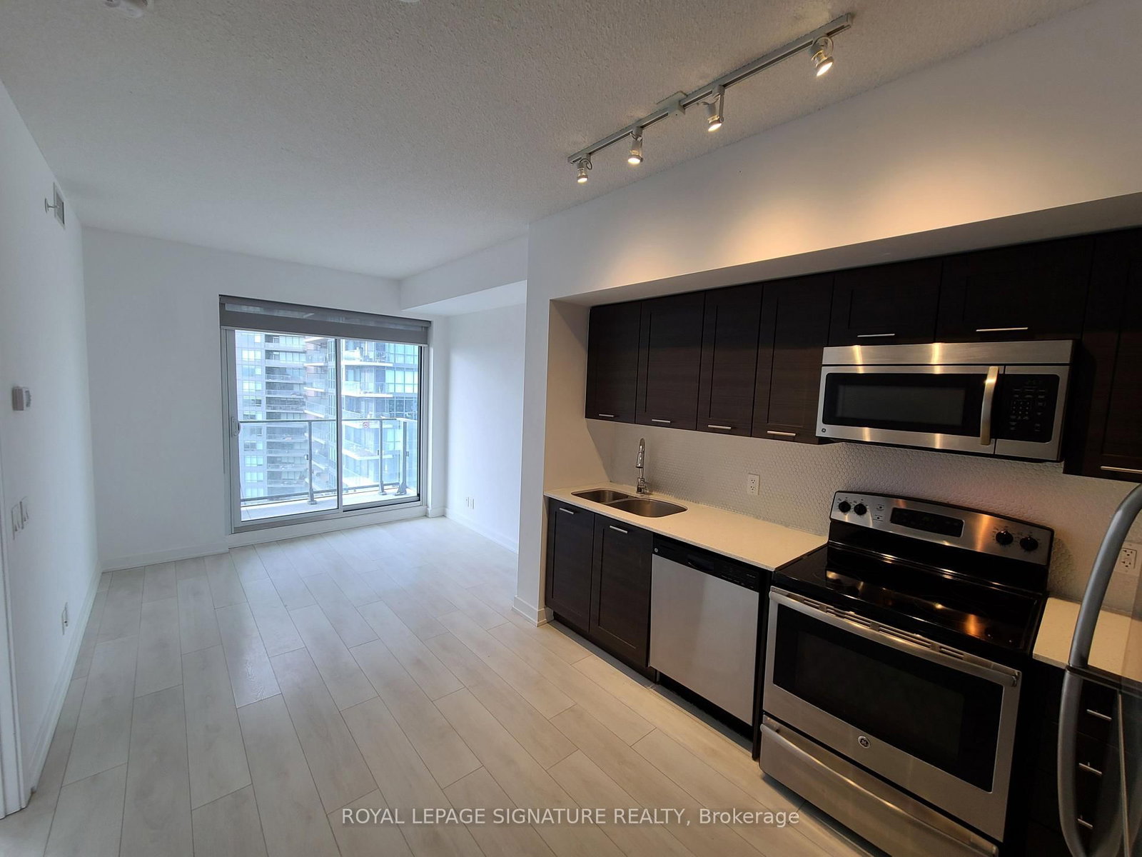 3203-2220 Lake Shore Boulevard, Toronto, ON, photo 2