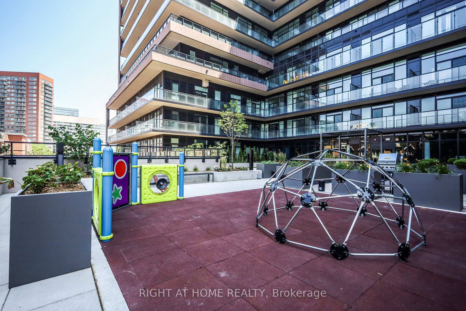 285 Dufferin Street • #525 • Toronto, ON photo 30