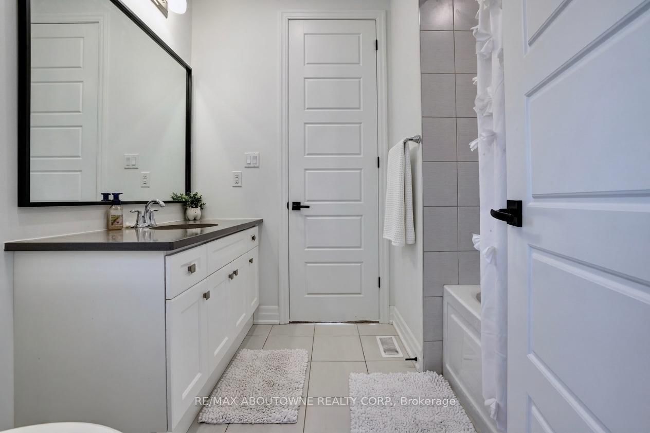 1416 Ford Strathy Crescent S • Oakville, ON photo 22