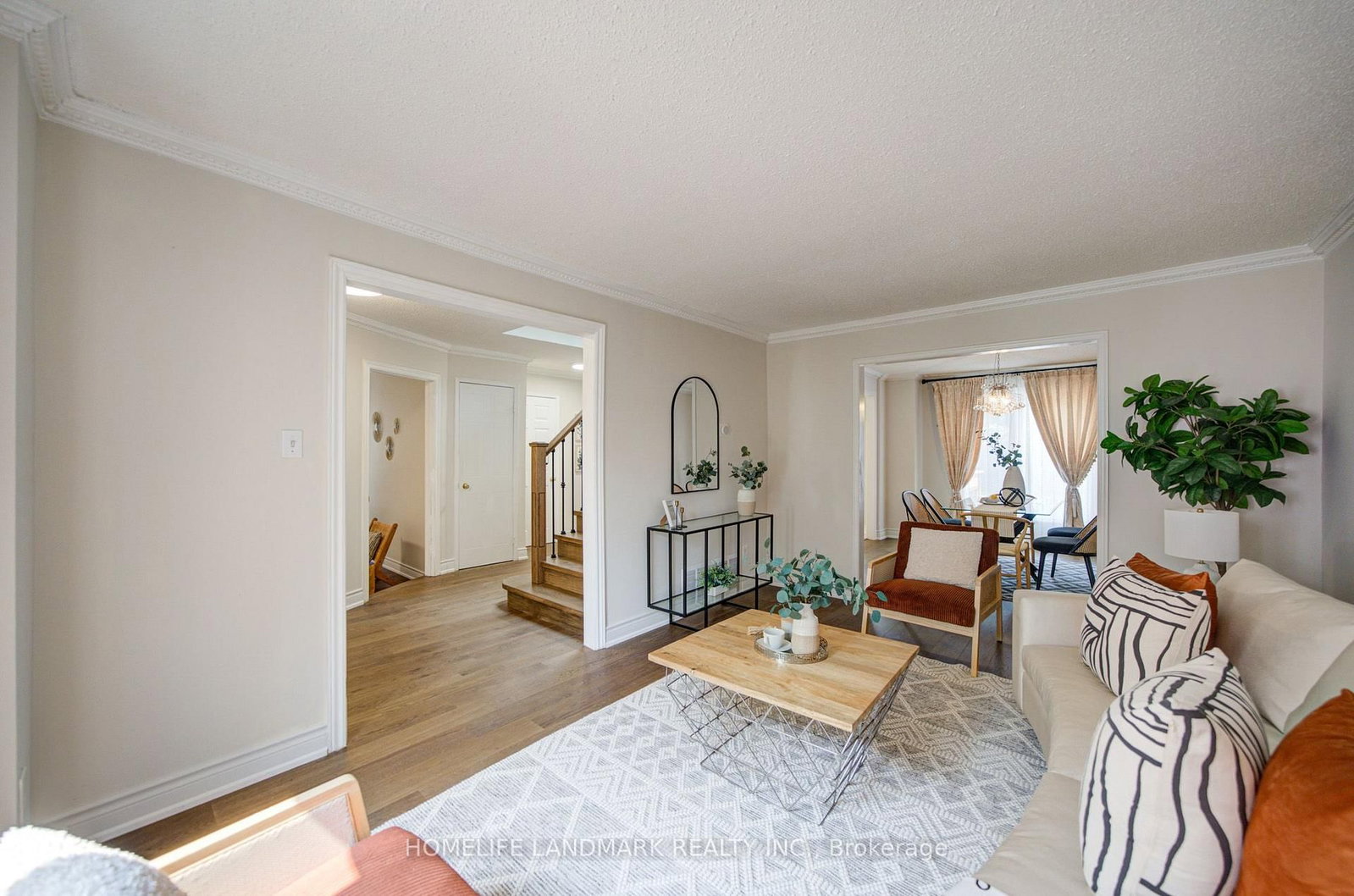 1091 Queens Avenue • Oakville, ON photo 10
