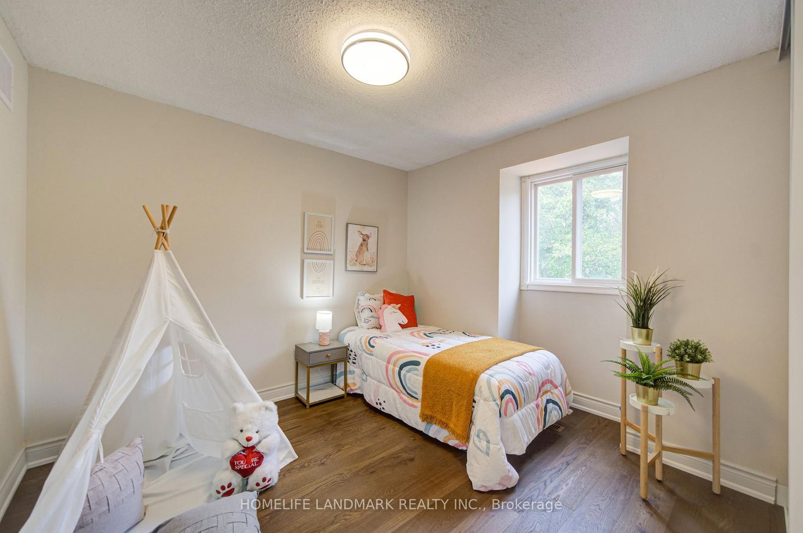 1091 Queens Avenue • Oakville, ON photo 24