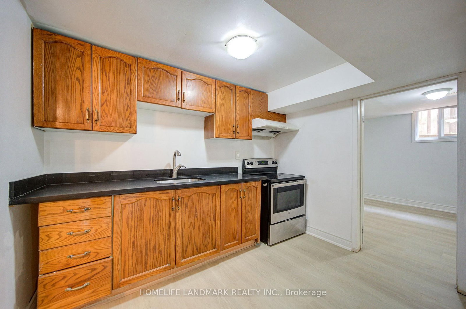 1091 Queens Avenue • Oakville, ON photo 39