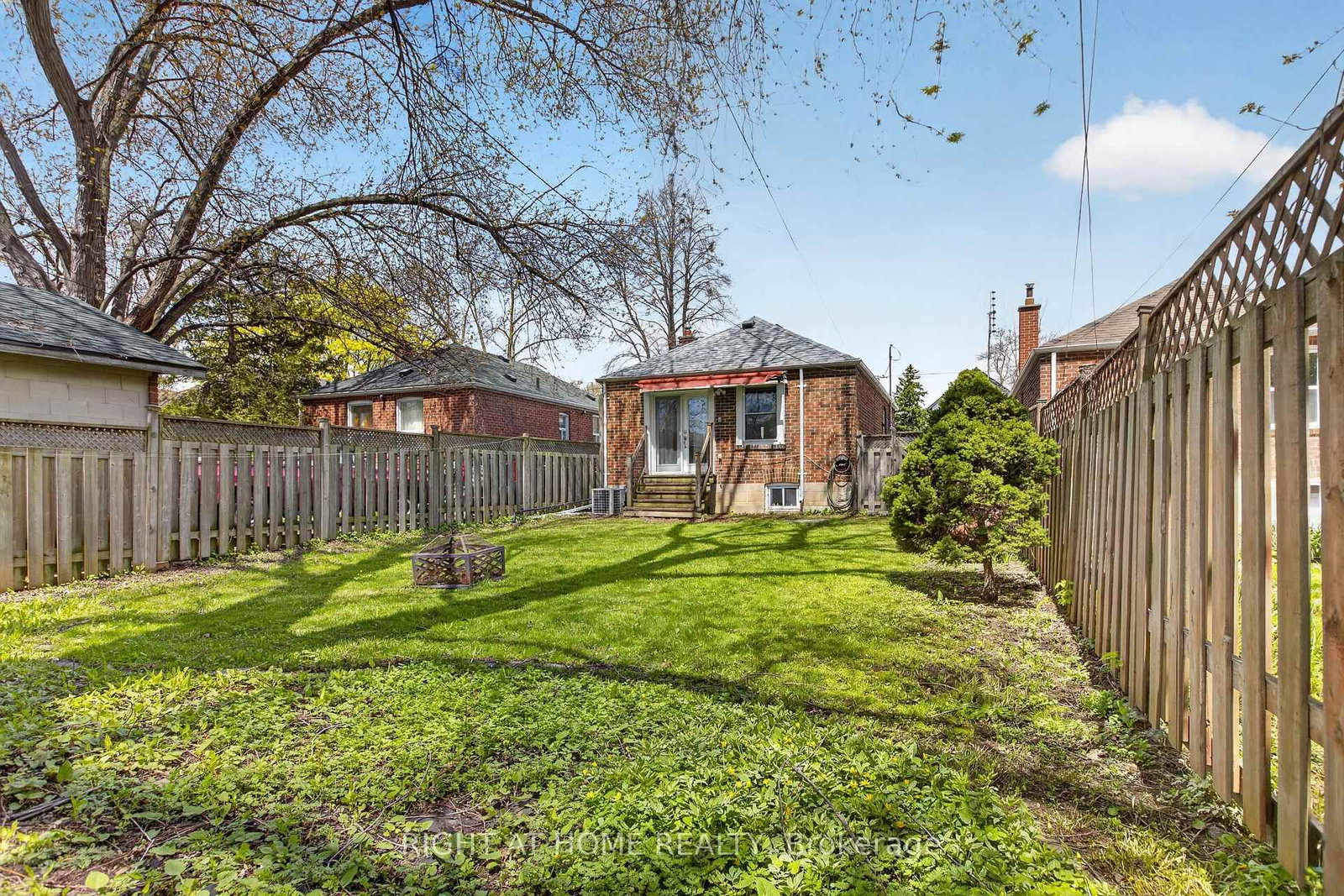 77 Elma Street • Toronto, ON photo 27