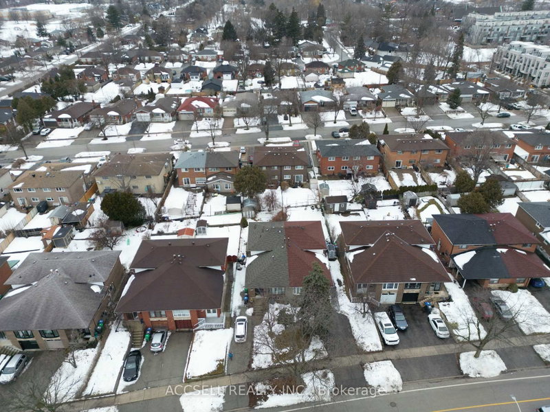 1055 Claredale Mississauga,ON L5G 1T5 — Photo 19