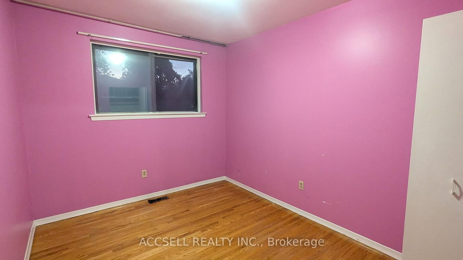 1055 Claredale Road • Mississauga, ON photo 8