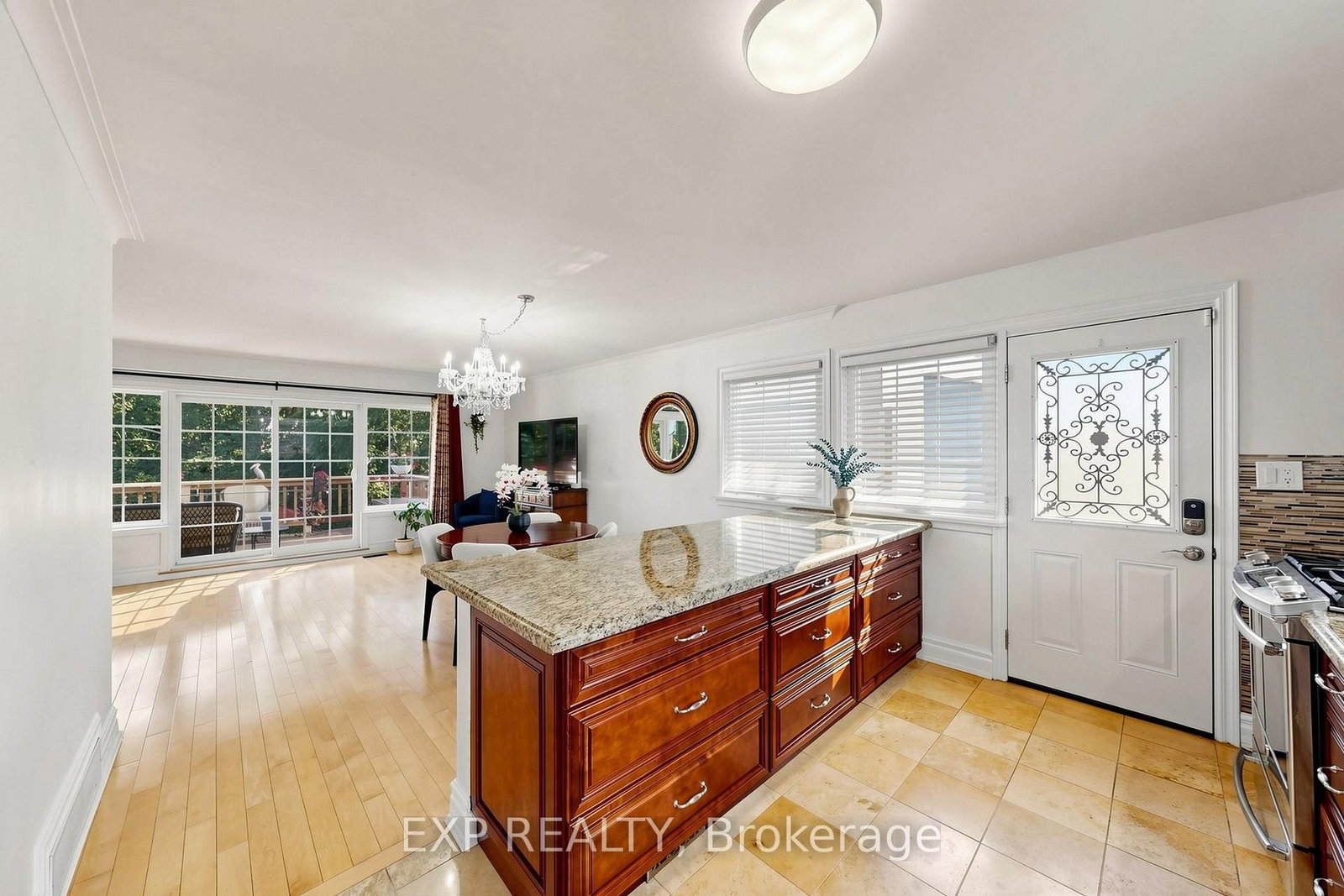 77 Letchworth Crescent • Toronto, ON photo 10
