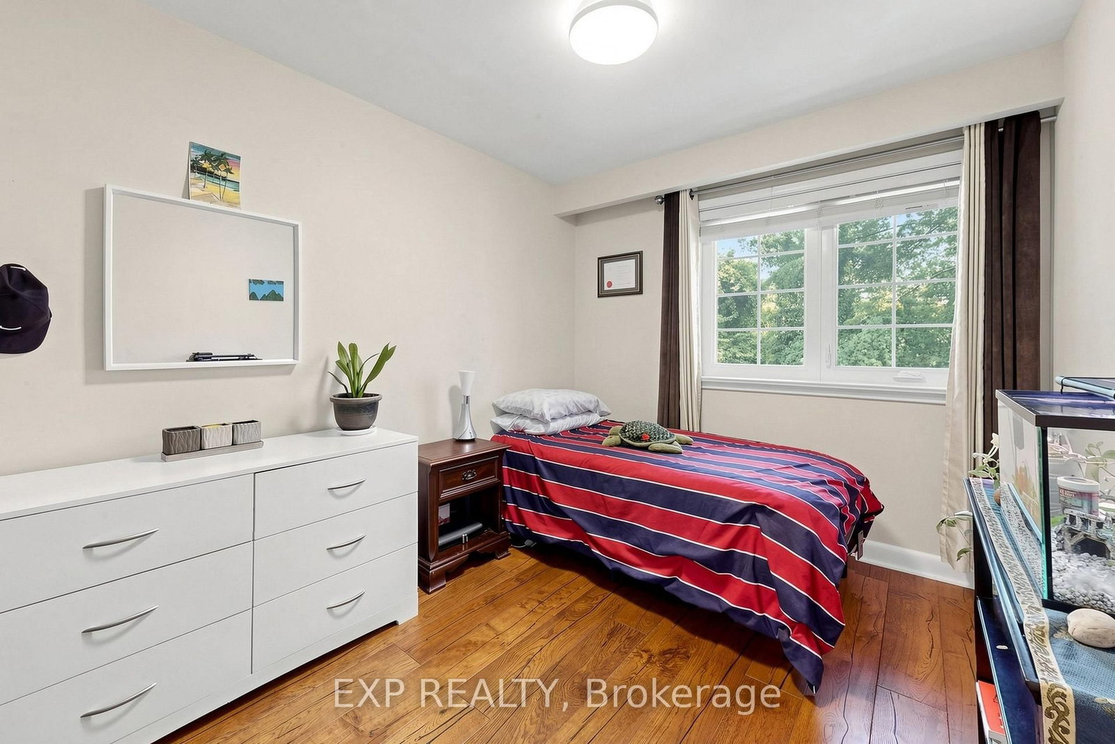 77 Letchworth Crescent • Toronto, ON photo 19