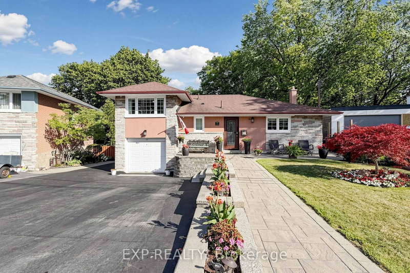 77 Letchworth Cres photo 4