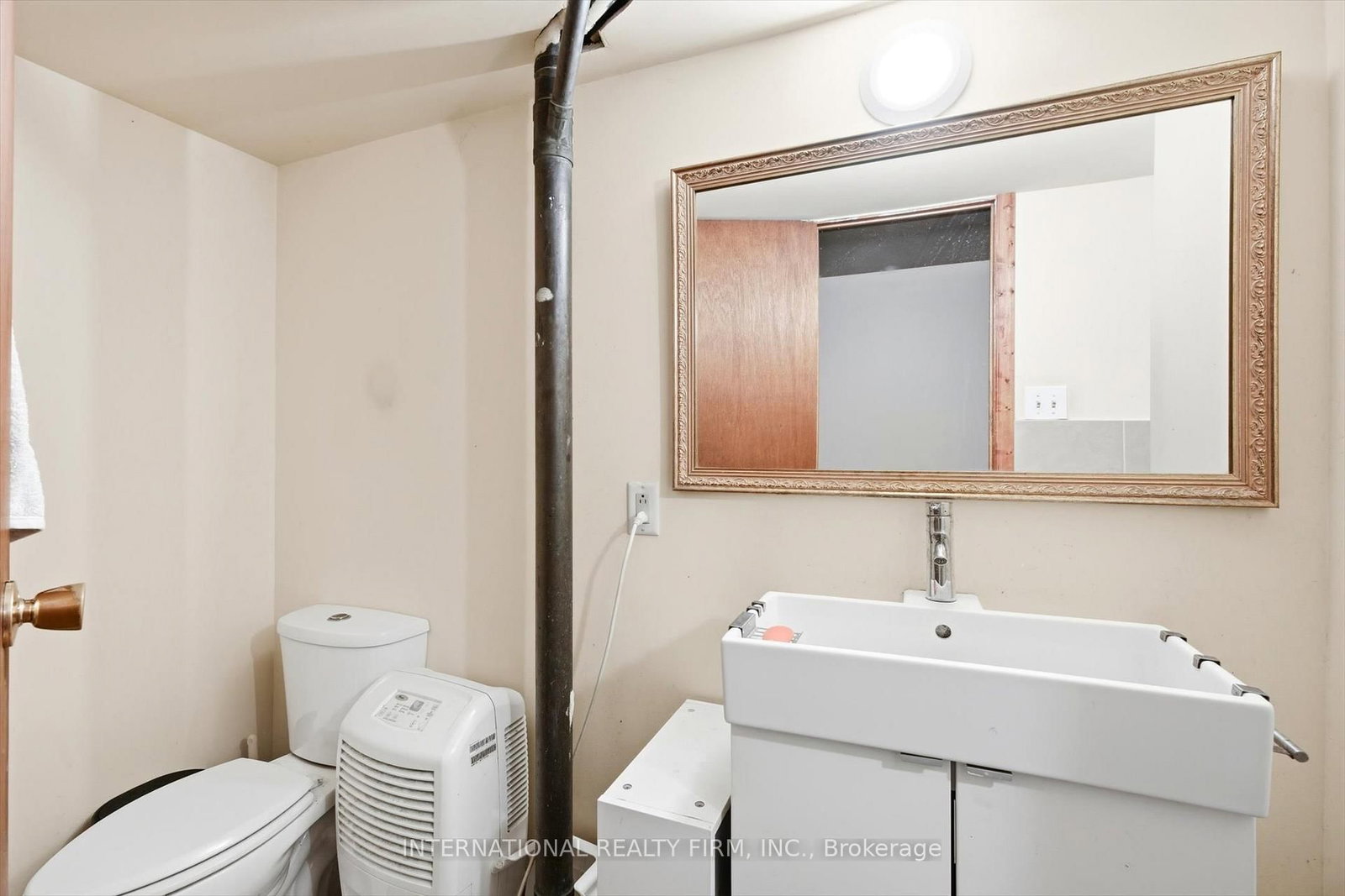 84 Hadrian Drive • Toronto, ON photo 21