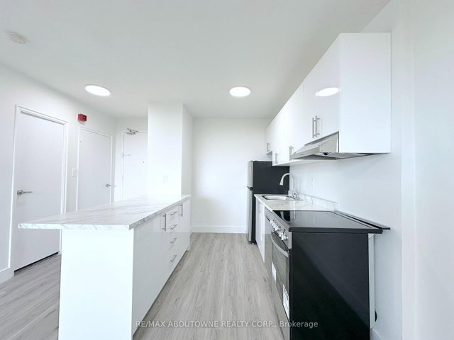 303 - 79 Jameson Avenue