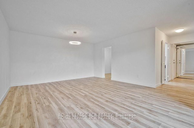205 - 1535 Lakeshore Road E